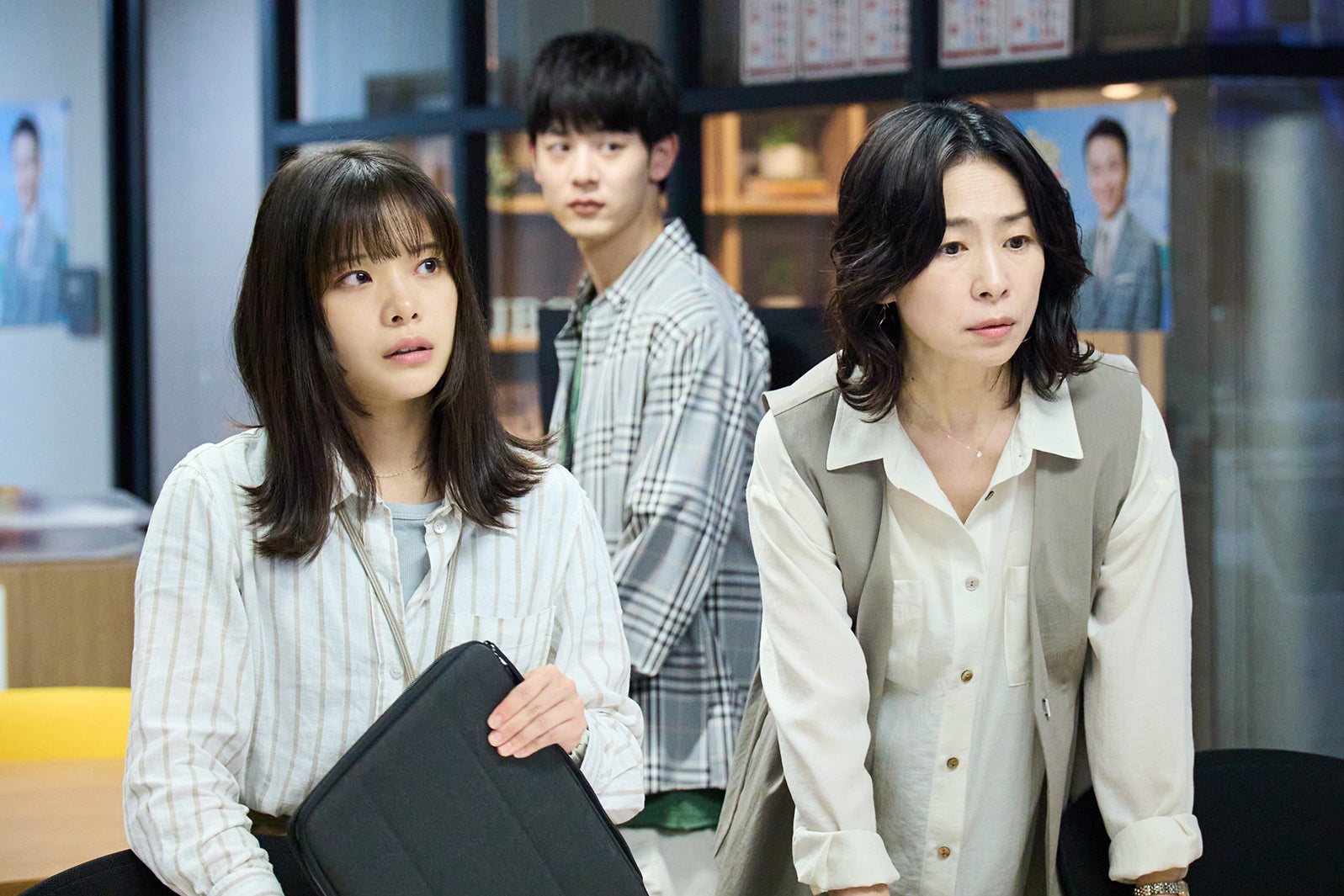 岸井ゆきの、小林虎之介、西田尚美「恋は闇」第9話（C）日本テレビ