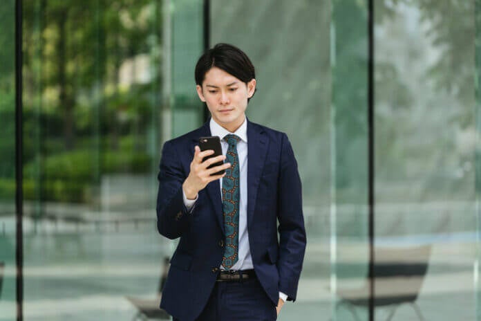 男性がマメにLINEできない理由。脈なしとは限らない