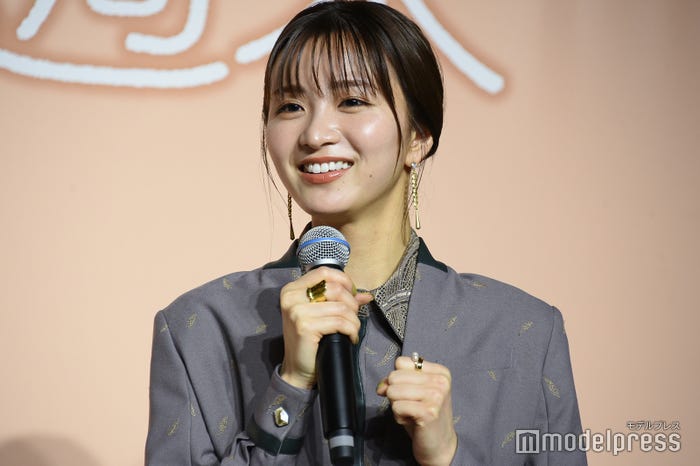 イメチェン前の岡崎紗絵(C)モデルプレス