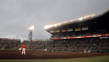 「ホンマに阪神園芸さんすごい」甲子園の阪神-広島戦が定刻にプレーボール 雨が降っていたとは思えないグラウンド状況「大感謝」「よく定刻に」