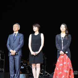 映画「草原の椅子」完成披露試写会に登場した（左から）佐藤浩市、西村雅彦、吉瀬美智子、小池栄子、黒木華