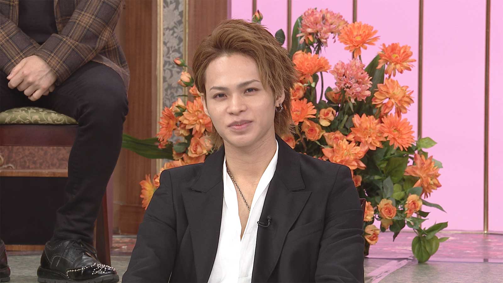 KAT-TUN上田竜也、東野幸治に好きな不良漫画をプレゼント