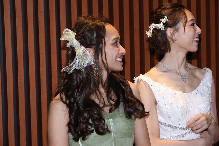 豊原江理佳、愛加あゆ(提供写真)