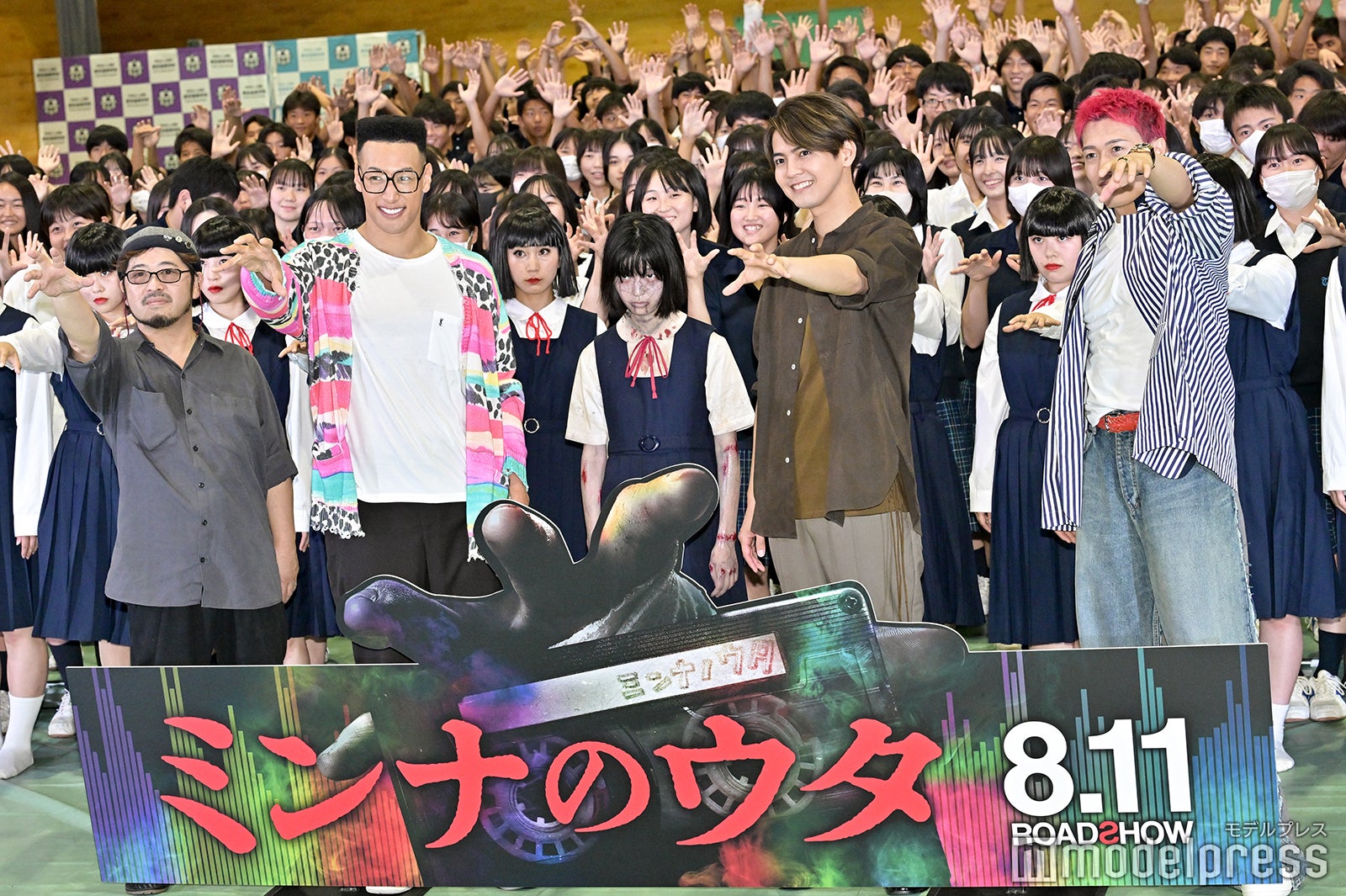 （左から）清水崇監督、関口メンディー、片寄涼太、中務裕太（C）モデルプレス