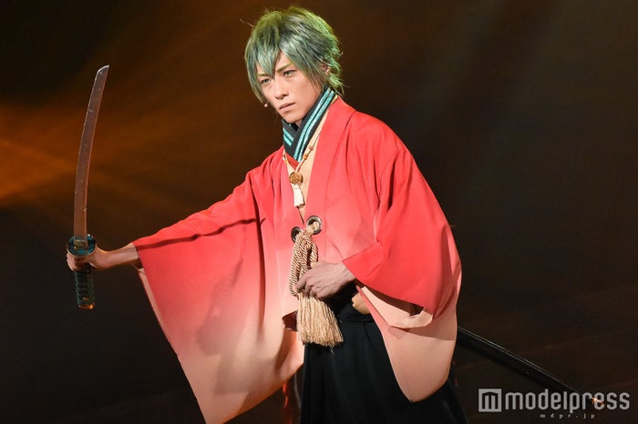 浅田舞 Sexy衣装で腹筋あらわ 共演者から キレイすぎ の声も 煉獄に笑う モデルプレス 浅田舞 Sexy衣装で腹筋あらわ 共演者から キレイすぎ の声も 煉獄に笑う モデルプレス