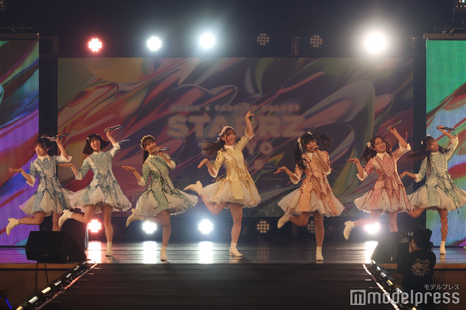 22/7（C）モデルプレス