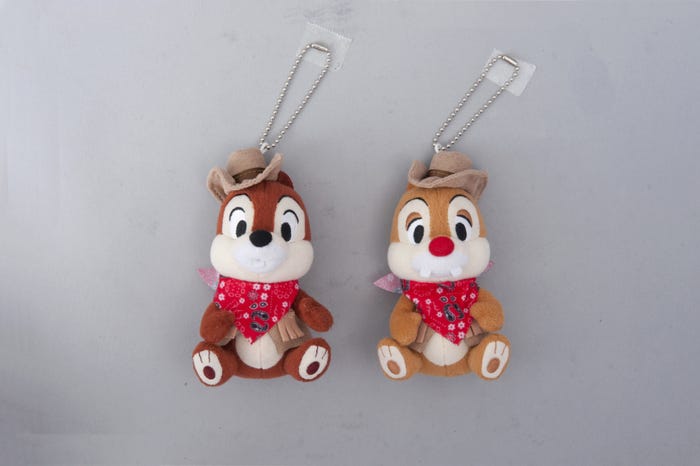 チップ&デール、ぬいぐるみバッジセット¥2800(C)Disney