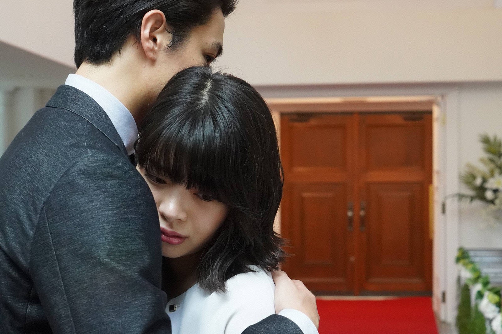 瀬戸康史、岸井ゆきの（C）フジテレビ