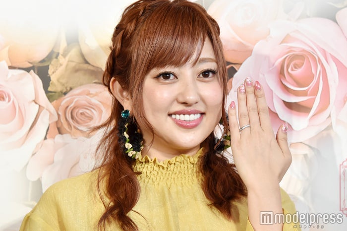 菊地亜美 嵐に結婚報告 二宮和也の 安定イジリ が話題 モデルプレス