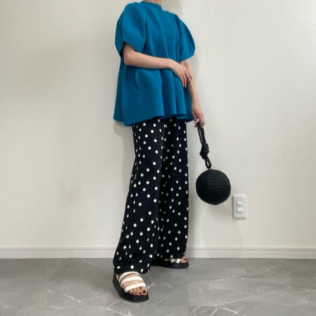 GU ドット パンツ コーデ GU ドット パンツ コーデ ブルーニット