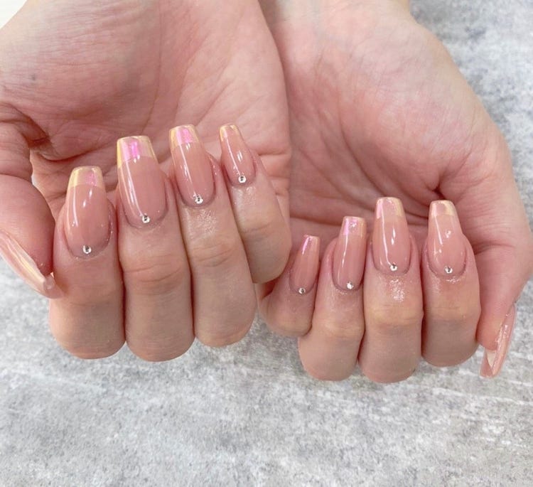 オーロラネイルのうるうるピンクが可愛い 人気デザイン紹介 プレゼント企画あり モデルプレス オーロラネイルのうるうるピンクが可愛い 人気デザイン紹介 プレゼント企画あり モデルプレス