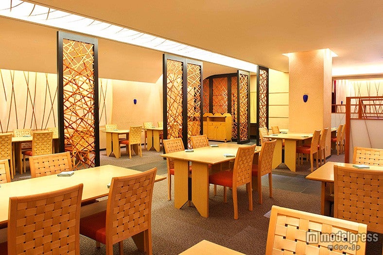 レストラン「花 Ｈana」（C）Disney