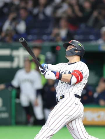 鈴木誠也が2打席連発の勝ち越し弾！2発目は左翼へズドン 同点弾の大谷翔平がベンチで両手を広げ絶叫 吉田正尚も続いた！