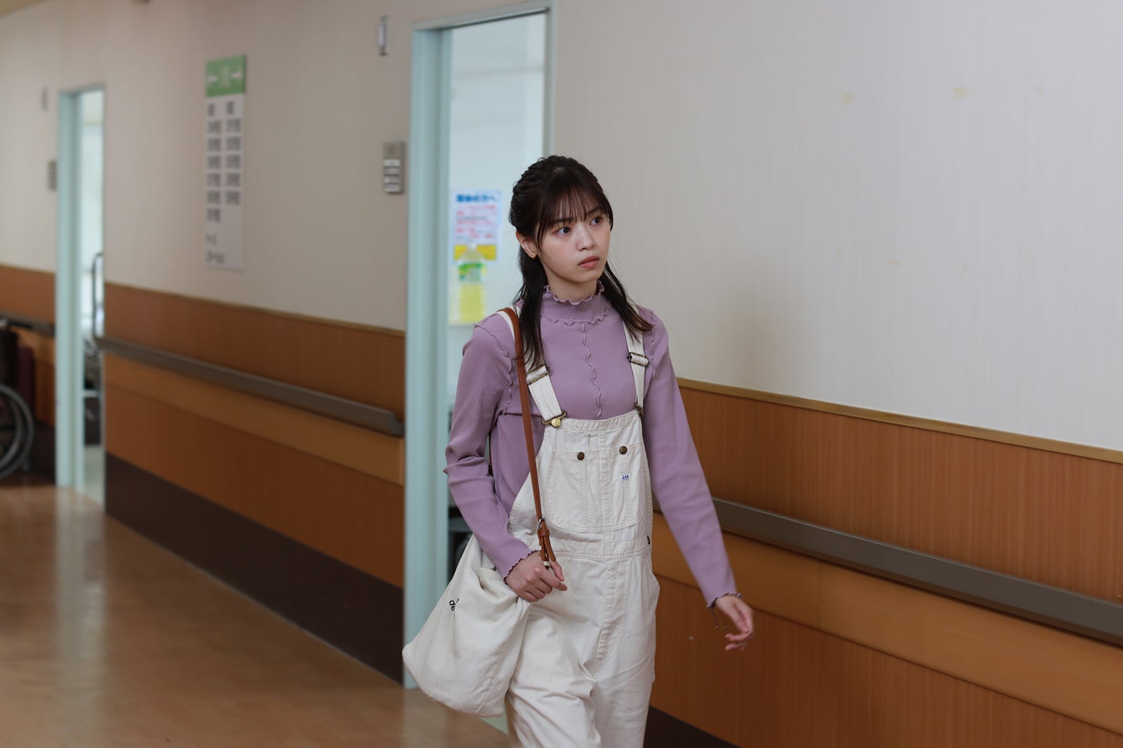 西野七瀬／「言霊荘」第4話より（C）テレビ朝日