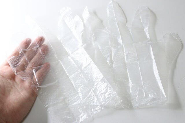 持ち運びやすいポリエチレン手袋