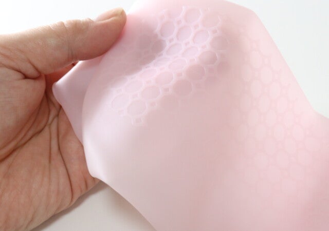 【ダイソー】履くだけで全然違う！これからの時季に欠かせない保湿グッズ