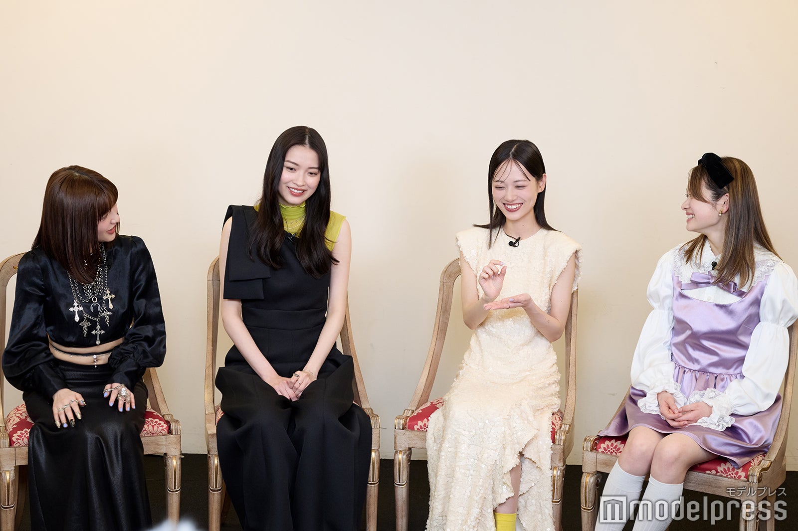 （左から）甲田まひる、茅島みずき、山下美月、月島琉衣（C）モデルプレス