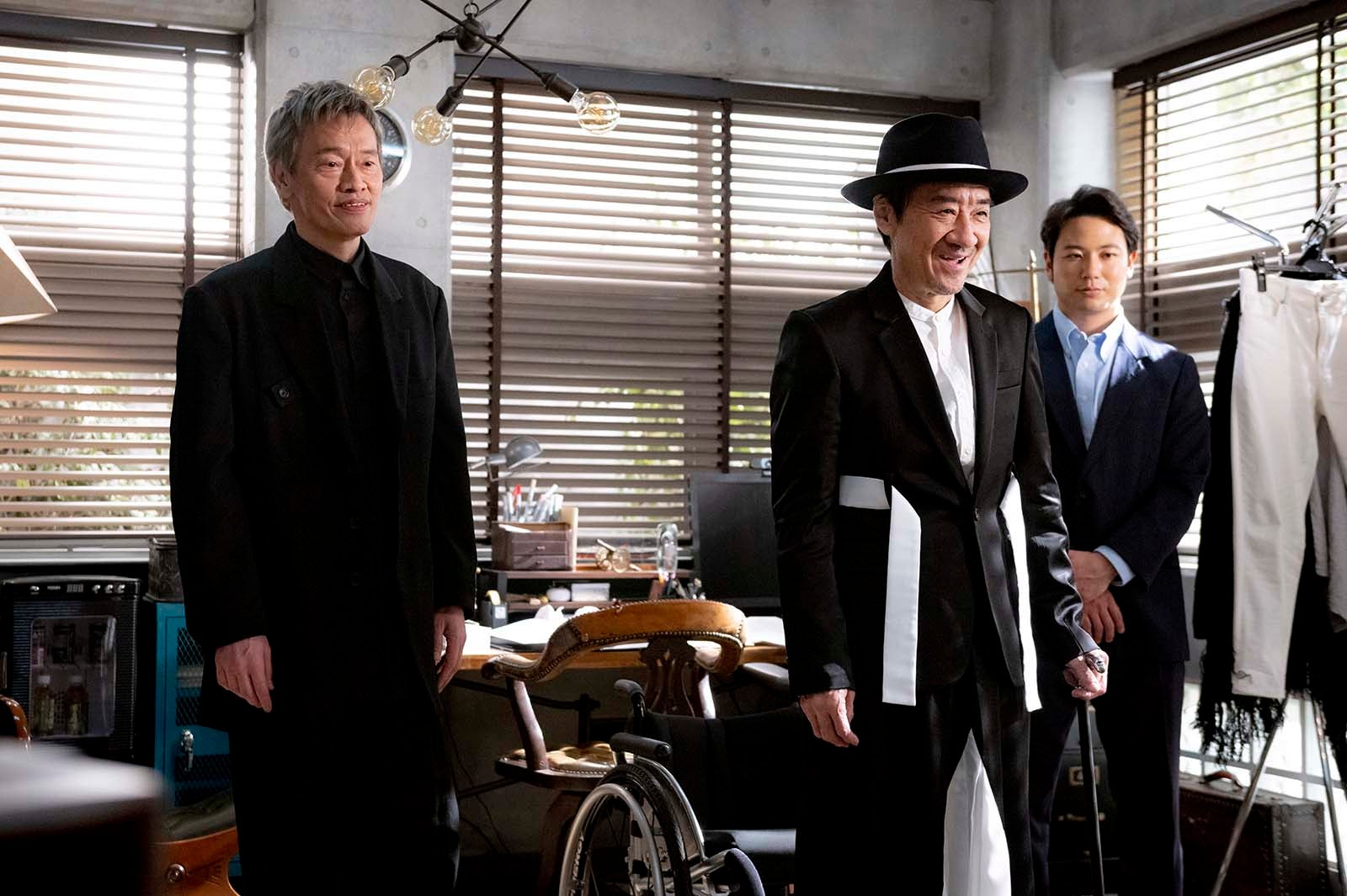 遠藤憲一、大友康平／「夕暮れに、手をつなぐ」第6話より（C）TBS