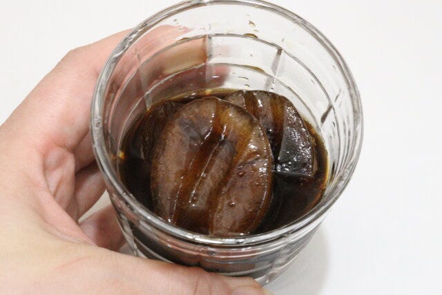 ダイソー　アイストレー（4個、コーヒー豆）　仕上がり　コーヒー　完成