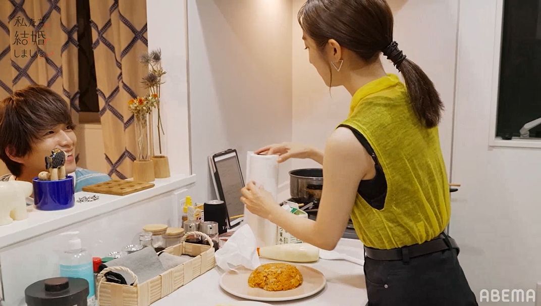白洲迅 真剣に料理中の堀田茜にちょっかい キレる堀田に そういうとこ好きだよ 私たち結婚しました 第7話 モデルプレス