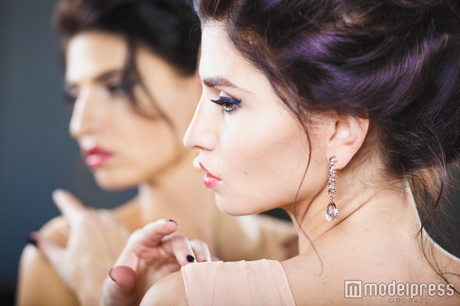 ブラシ塗りでファンデの達人を目指して（photo by cherry_d／Fotolia）