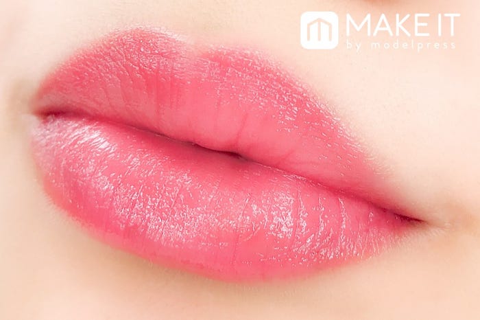 みずみずしいツヤにうっとり (C)メイクイット