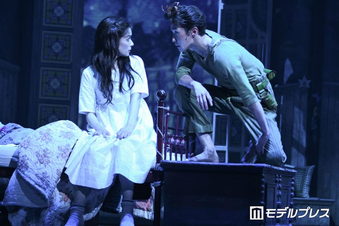 芳根京子、渡辺翔太(C)モデルプレス