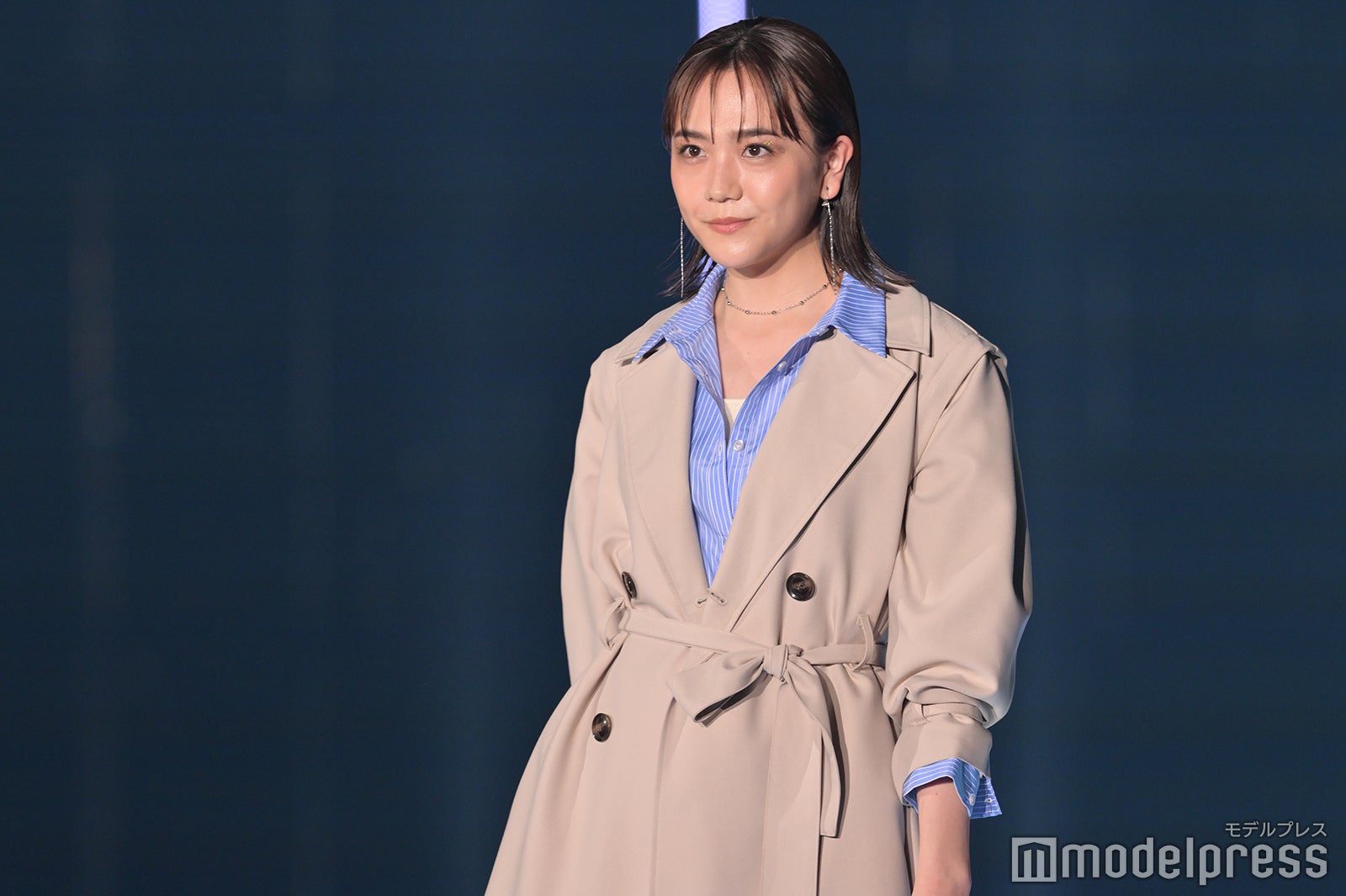 ブルーバースデー」放送中の松井愛莉、圧倒的美脚でオーラ放つ ＜TGC 2023 S／S＞ - モデルプレス