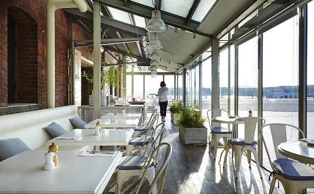 横浜赤レンガ倉庫内観（C）Petrina Tinslay