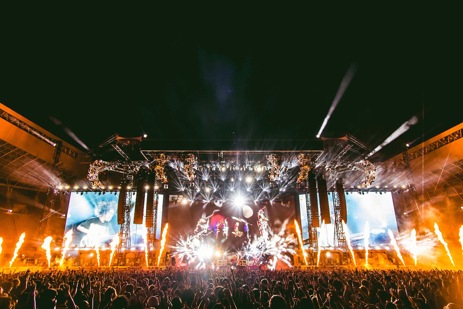 ミュージシャン ONE OK ROCK JAPAN TOUR 2025 ONE OK ROCK Announces Major Stadium and Dome Tour in Japan