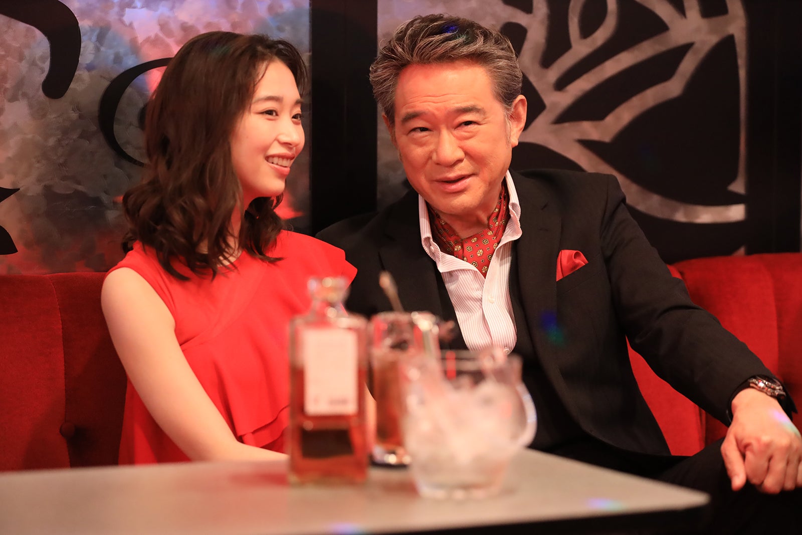 森川葵、船越英一郎「街並み照らすヤツら」第3話より（C）日本テレビ