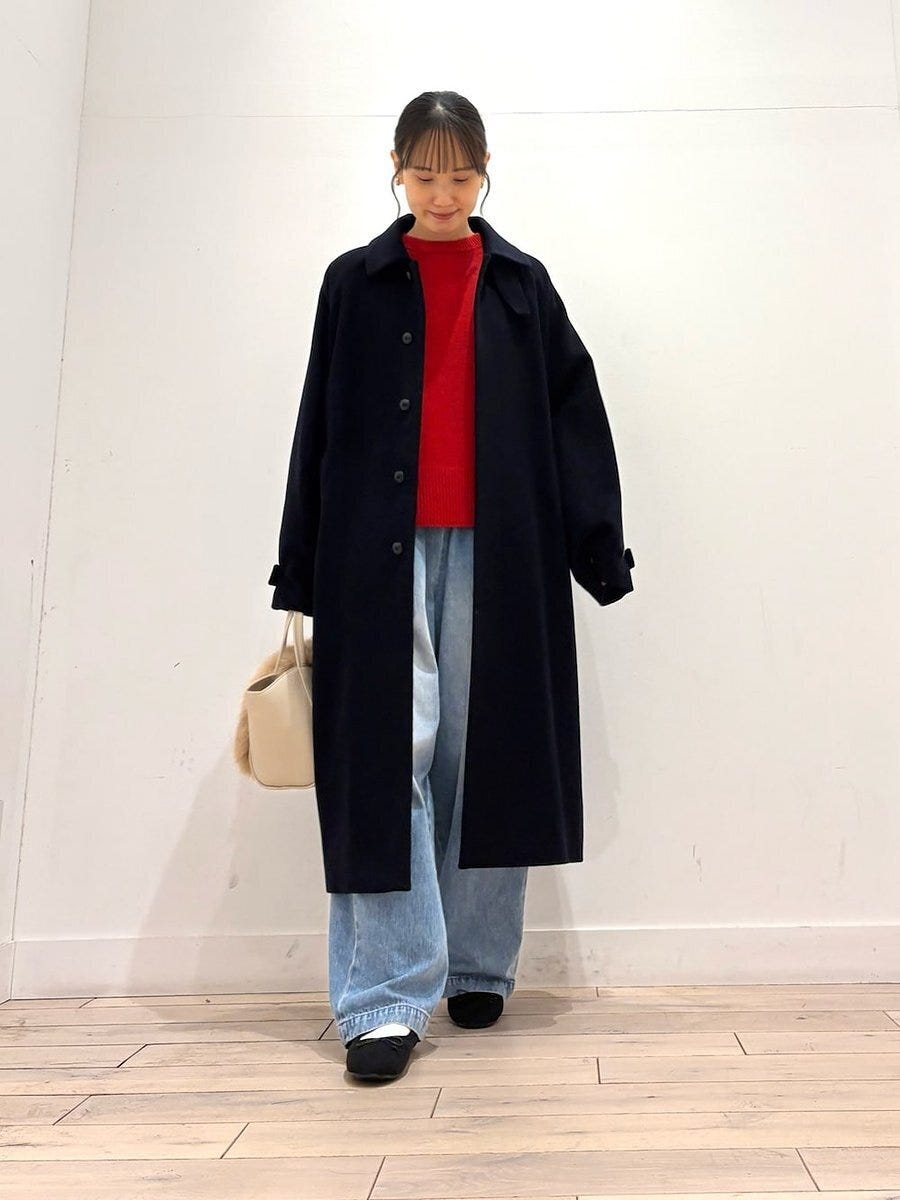 黒ロングコートコーデ4