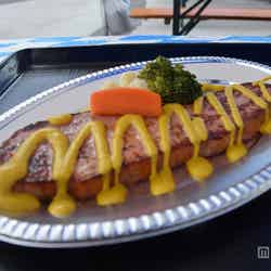 「トロピカルビアガーデン&カフェ」/大判ベーコン