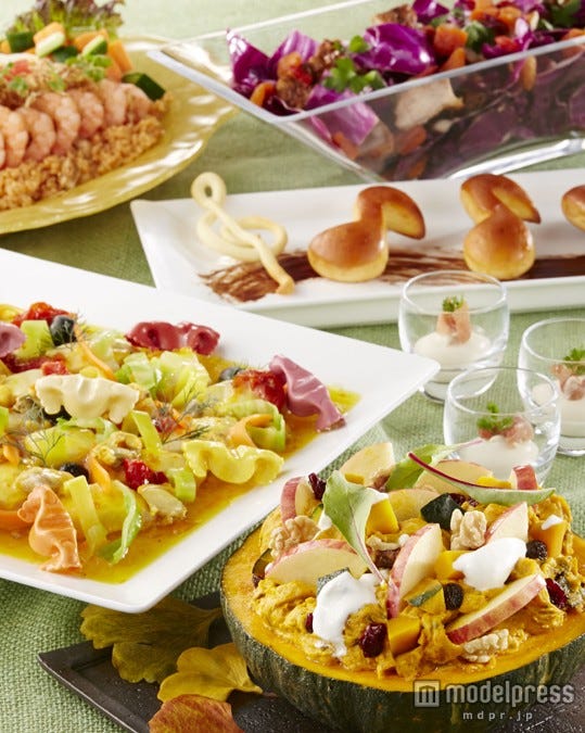 「シャーウッドガーデン・レストラン」ブッフェ(イメージ)/(C)Disney