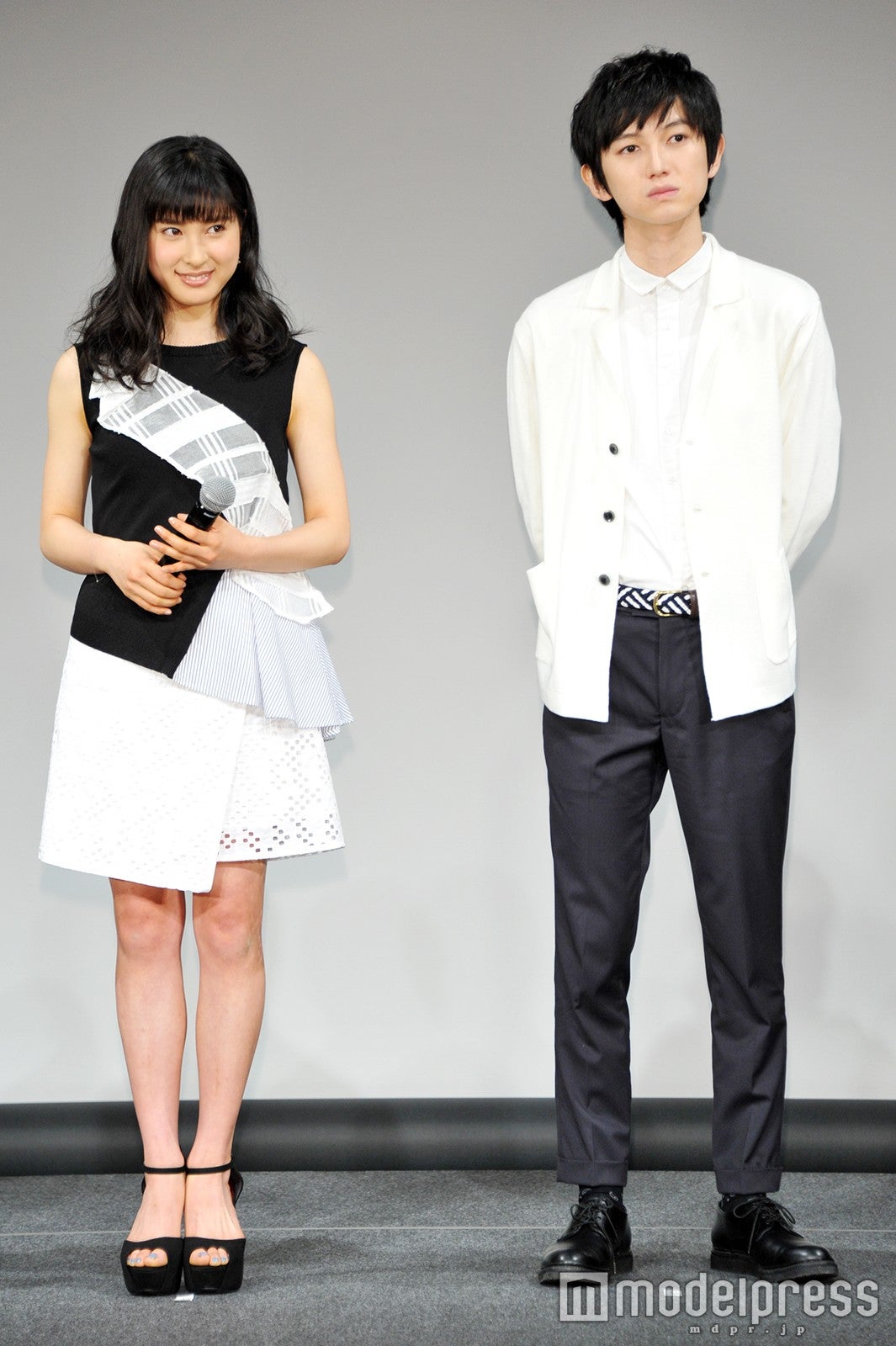 土屋太鳳、本郷奏多（C）モデルプレス