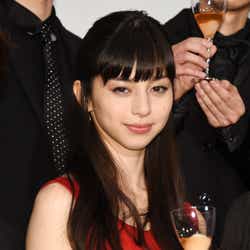 モデルプレス - 中条あやみが共演者に恋?野村周平のドッキリに「私、知らない!」