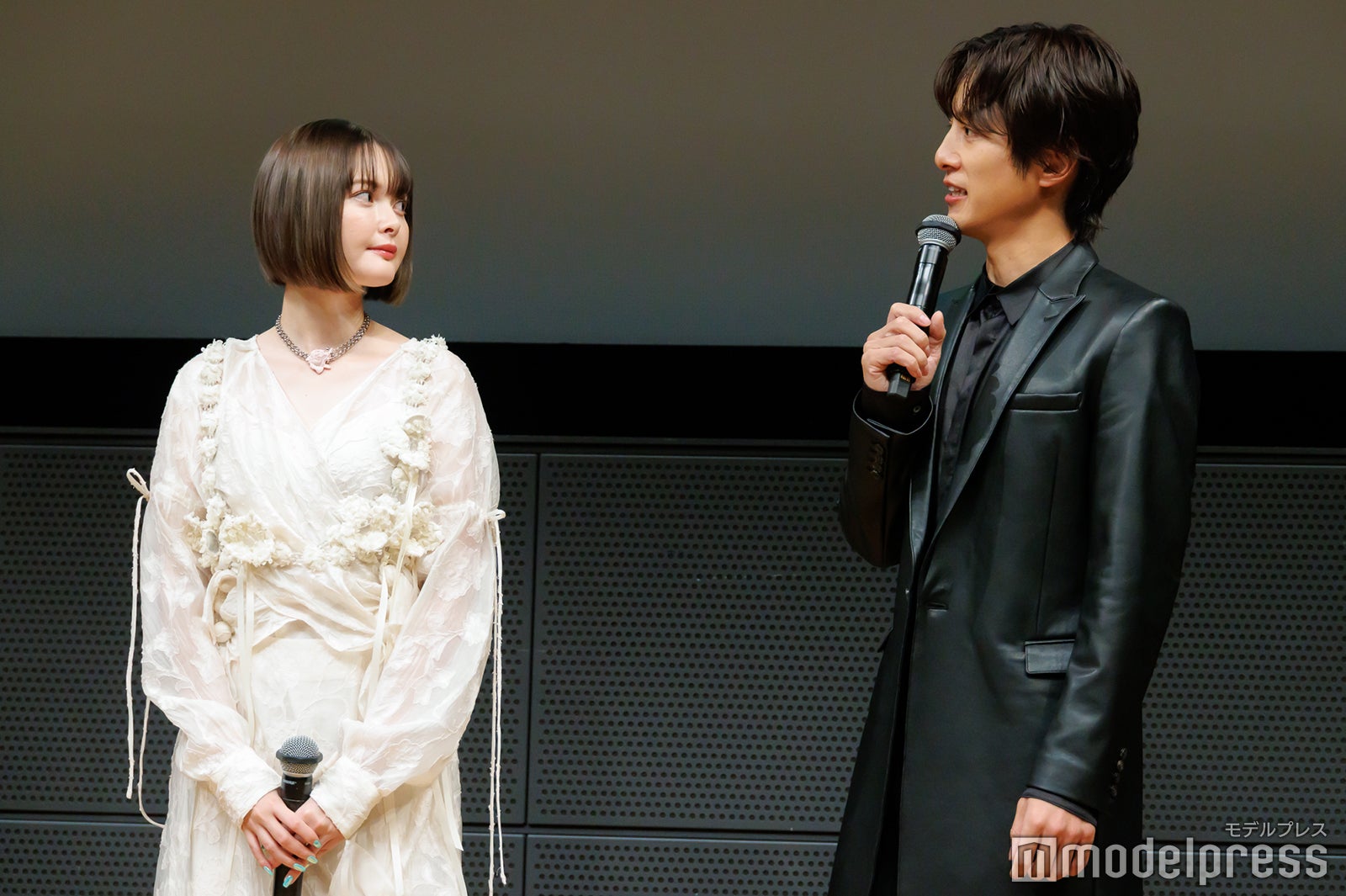 玉城ティナ、溝端淳平（C）モデルプレス