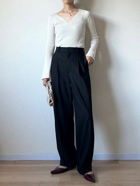 ユニクロ タックワイドパンツ ユニクロ タックワイドパンツ 上品 コーデ