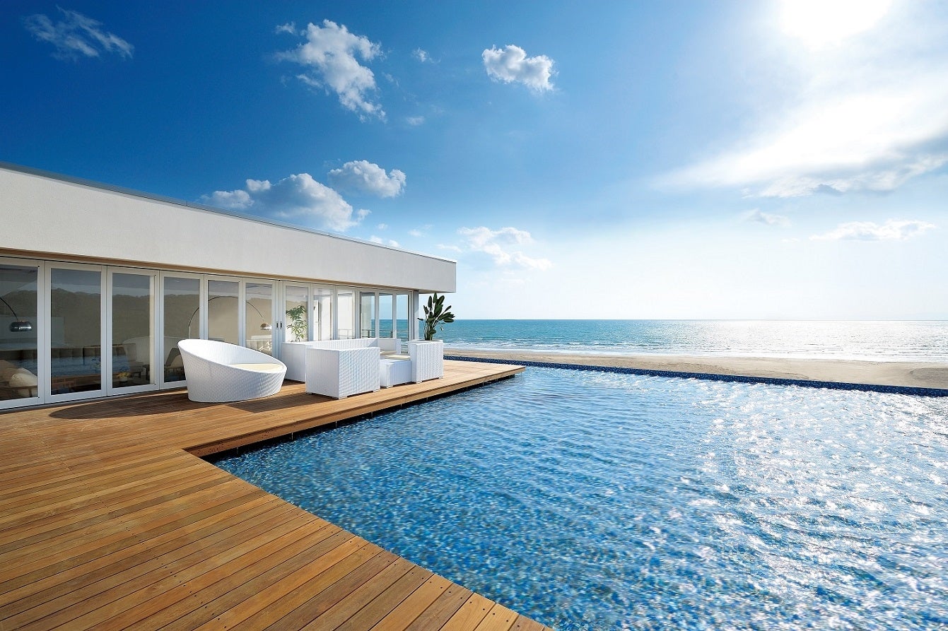 鎌倉で最も海が近いレストランが夏限定OPEN！貸し切りでオーシャンビューBBQも