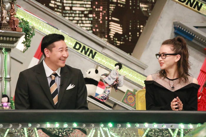 長田庄平、山本舞香(C)フジテレビ