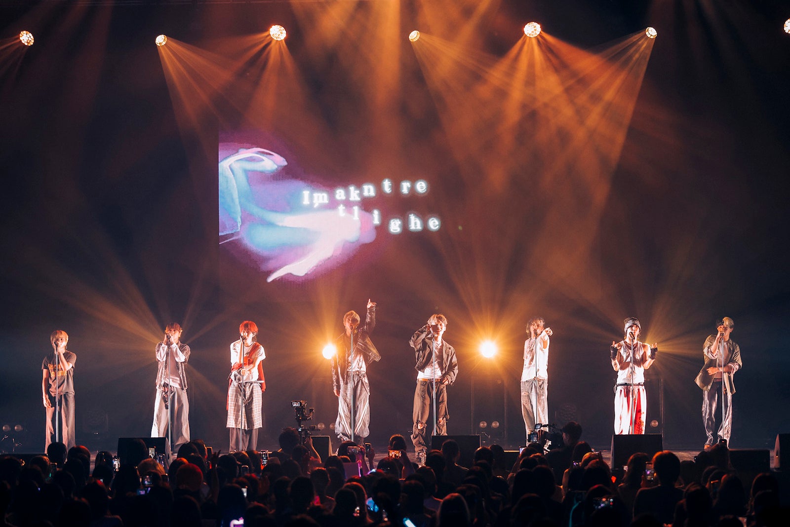 ＜ONE OR EIGHT 1st LIVE TOUR -GATHER- FINAL in JAPAN＞／Photo by Norito Ohazama