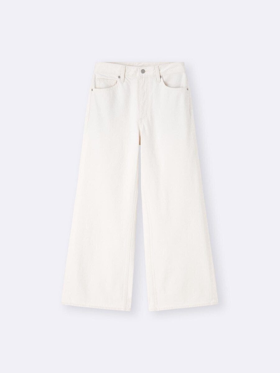 2026gu大人女性おすすめ春バギーフレアジーンズオフホワイト