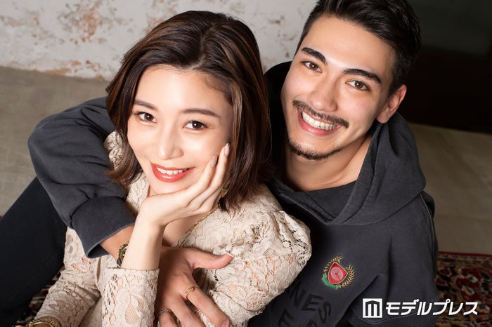島袋聖南、夫・石倉ノア＆息子との密着3ショット公開「素敵」「いい写真」の声