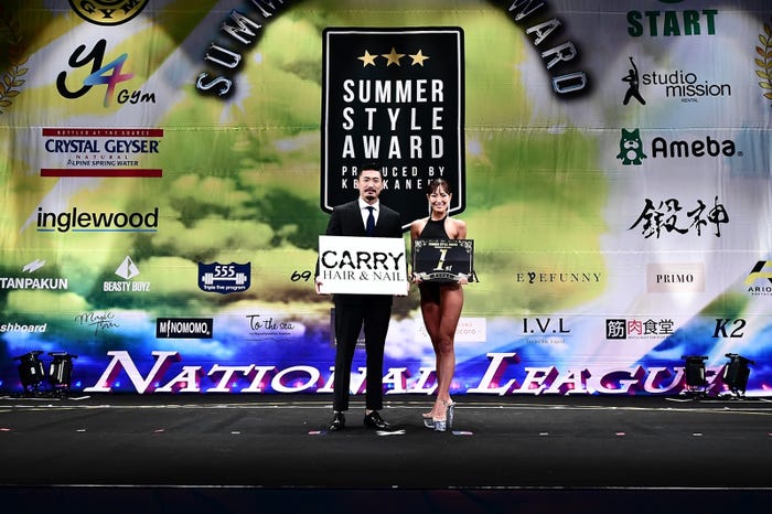 金子賢、ビューティーフィットネスモデル優勝・魚住幸さん(提供写真)