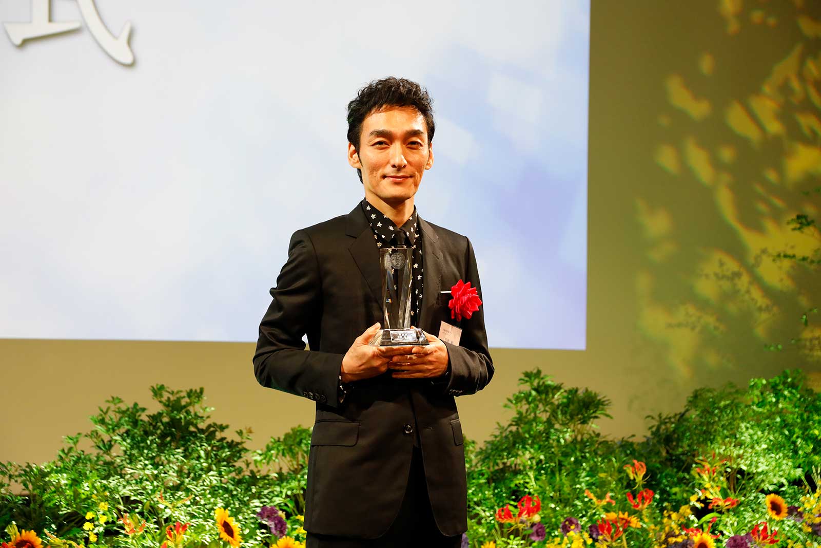 草なぎ剛（提供写真）