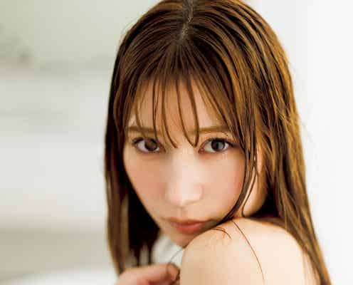 雪平莉左、しっとり濡れた“大人の美”グラビア「FRIDAY」で圧巻ボディ披露