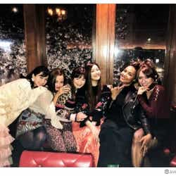 モデルプレス - 沢尻エリカ・観月ありさらとの“お花見ショット”をゆしんが公開「豪華メンバー」「目の保養」と反響