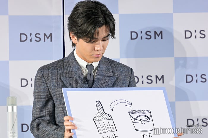 岩田剛典(C)モデルプレス