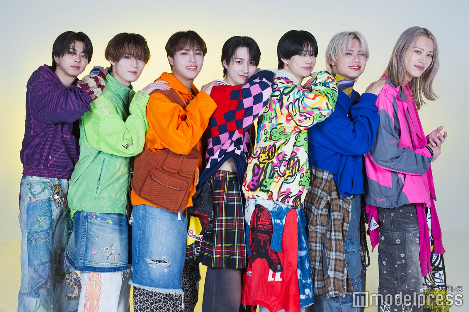 BUDDiiS、大阪まで“7時間”車移動の1年目からオリジナル年表で振り返るグループの軌跡＆未来像 プライベート・恋愛観も一問一答で深堀り【「THIS IS BUDDiiS」インタビュー後編】