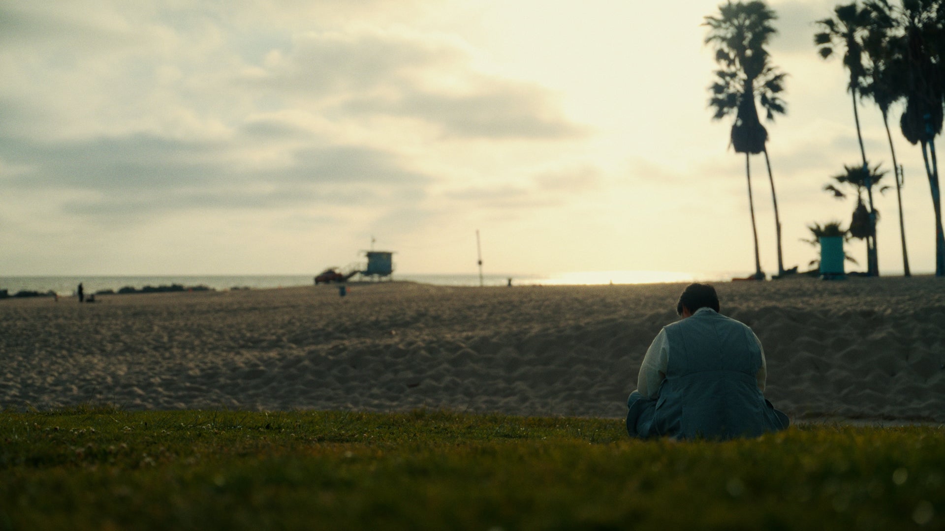 新WEBムービー「サン生と楽曲作ったよ」篇より（提供写真）